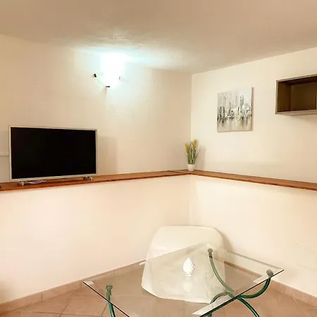 Vicino Al Centro Apartment